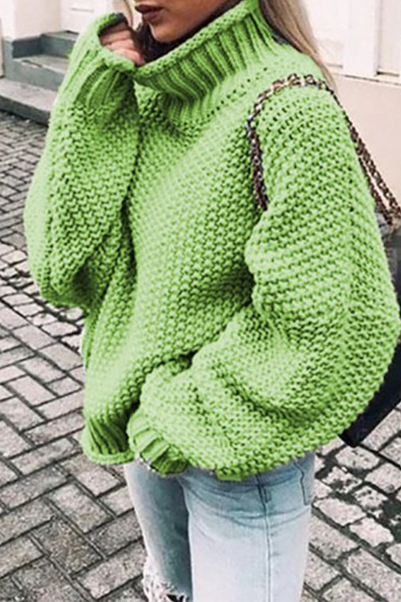 Fashionable wool turtleneck jumper for women